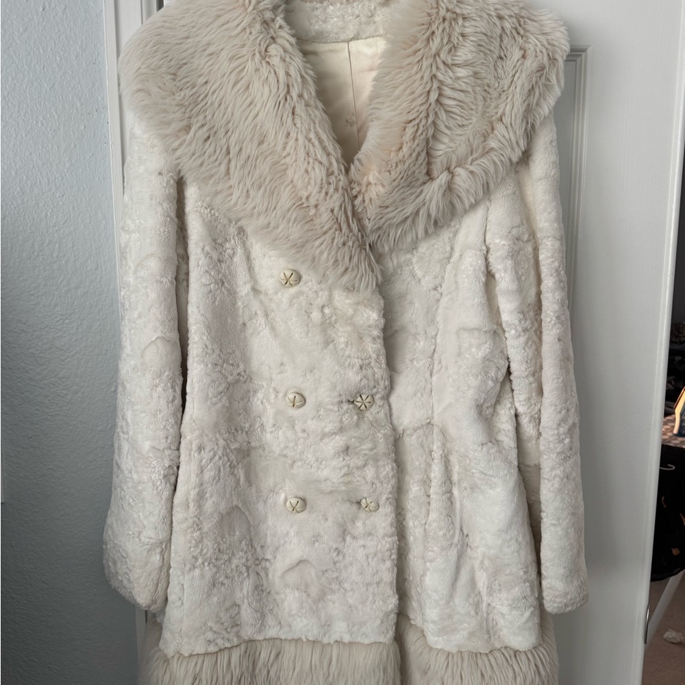 Luxurious Cream Teddy Jacket for Women